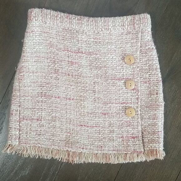 JUST like Mommy's woven jacket and skirt set. - Picture 5 of 6